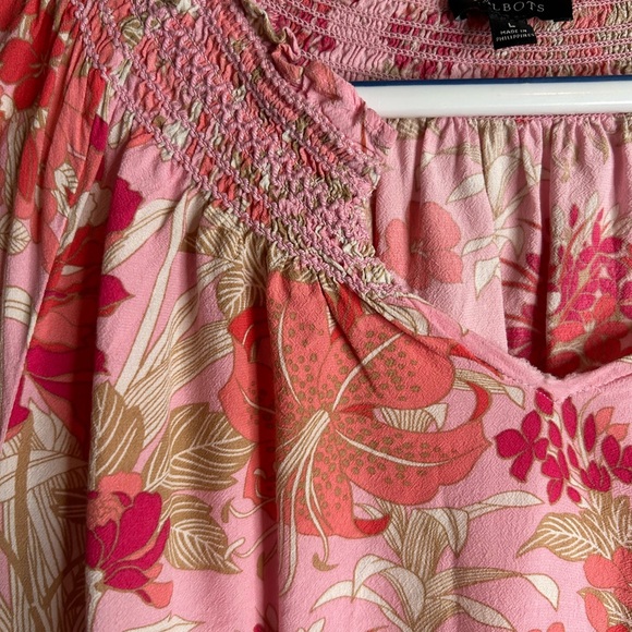 Talbots Women’s Size Large V Neck Blouse Pink Floral Cottagecore Coastal 4710 - Picture 3 of 8